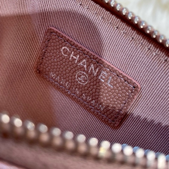 ❌Sold❌ NWT Chanel 19P Mademoiselle Mini O Case - Picture 5 of 8